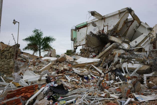 (260704) -- LA GUAIRA, July 4, 2026 -- This photo taken on July 3, 2026 shows the rubble of a collapsed building destroyed in earthquakes in Caraballeda, La Guaira state, Venezuela. The death toll from the twin earthquakes that struck Venezuela on June 24 has risen to 2,645, and 12,666 people were injured, Venezuelan National Assembly President Jorge Rodriguez said on Friday. ) (SpotNews) VENEZUELA-LA GUAIRA-EARTHQUAKES-DEATH TOLL ZhuxYubo 