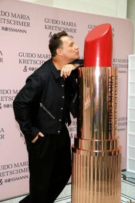 Guido Maria Kretschmer beim Photocall zur Vorstellung seiner neuen Kosmetiklinie für Rossmann im Rahmen der VIP Beauty & Fashion Lounge im Hotel de Rome. Berlin, 03.07.2026 *** Guido Maria Kretschmer at the photo call to unveil his new cosmetics line for Rossmann as part of the VIP Beauty Fashion Lounge at the Hotel de Rome in Berlin, July 3, 2026 Foto:xA.xBuggex xFuturexImagex kretschmer_6706