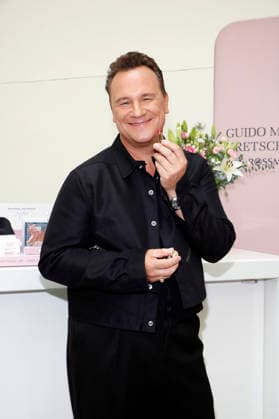 Guido Maria Kretschmer beim Photocall zur Vorstellung seiner neuen Kosmetiklinie für Rossmann im Rahmen der VIP Beauty & Fashion Lounge im Hotel de Rome. Berlin, 03.07.2026 *** Guido Maria Kretschmer at the photo call to unveil his new cosmetics line for Rossmann as part of the VIP Beauty Fashion Lounge at the Hotel de Rome in Berlin, July 3, 2026 Foto:xA.xBuggex xFuturexImagex kretschmer_6708