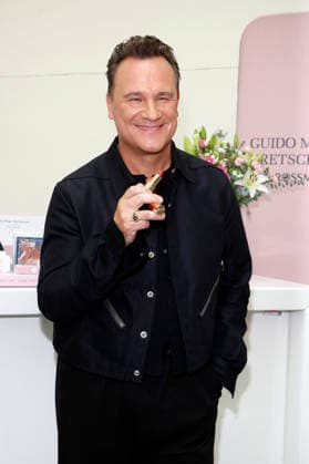 Guido Maria Kretschmer beim Photocall zur Vorstellung seiner neuen Kosmetiklinie für Rossmann im Rahmen der VIP Beauty & Fashion Lounge im Hotel de Rome. Berlin, 03.07.2026 *** Guido Maria Kretschmer at the photo call to unveil his new cosmetics line for Rossmann as part of the VIP Beauty Fashion Lounge at the Hotel de Rome in Berlin, July 3, 2026 Foto:xA.xBuggex xFuturexImagex kretschmer_6711