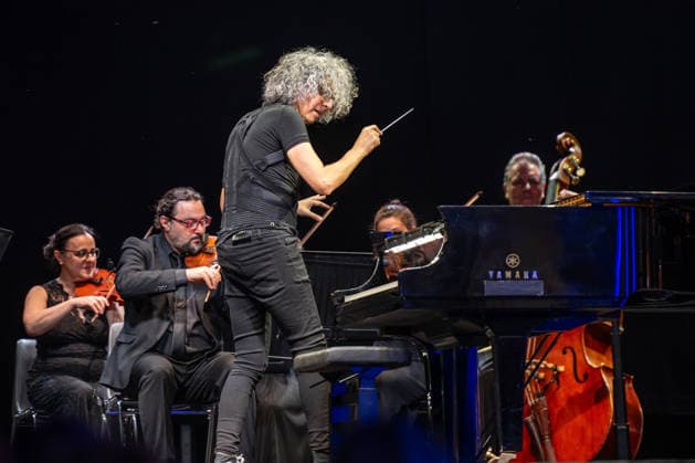 Music Concert - Giovanni Allevi - Piani e Archi - Summer 2026 Giovanni Allevi performs live with the strings of the Orchestra Sinfonica Italiana during Giovanni Allevi - Piani e Archi - Summer 2026, Music Concert in Bollate (Milan), Italy, July 03 2026 Bollate (Milan) Villa Arconati Festival Italy Copyright: xGiuseppexSpinozzix xLiveMediax LPM_2548364