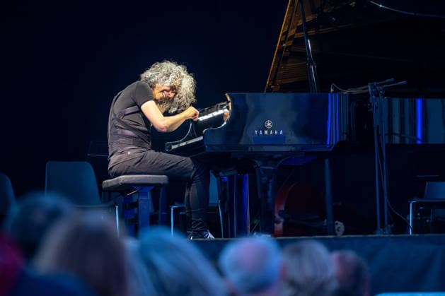 IPA86357101 - Giovanni Allevi performs live during the Giovanni Allevi - Piani e Archi - Summer 2026 music concert in Bollate (Milan), Italy, on July 3, 2026  Copyright: xGiuseppexSpinozzi LiveMediax xx 86357101