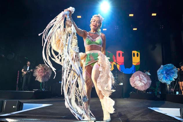 Rita Ora live bei der Eröffnung vom Sommerfestival 2026 in der Autostadt. Wolfsburg, 03.07.2026 *** Rita Ora performs live at the opening of the 2026 Summer Festival at Autostadt Wolfsburg, July 3, 2026 Foto:xU.xStammx xFuturexImagex ora_6709