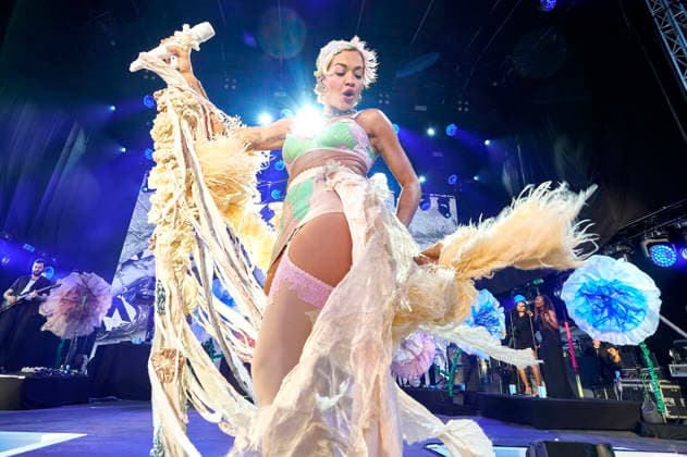 Rita Ora live bei der Eröffnung vom Sommerfestival 2026 in der Autostadt. Wolfsburg, 03.07.2026 *** Rita Ora performs live at the opening of the 2026 Summer Festival at Autostadt Wolfsburg, July 3, 2026 Foto:xU.xStammx xFuturexImagex ora_6725