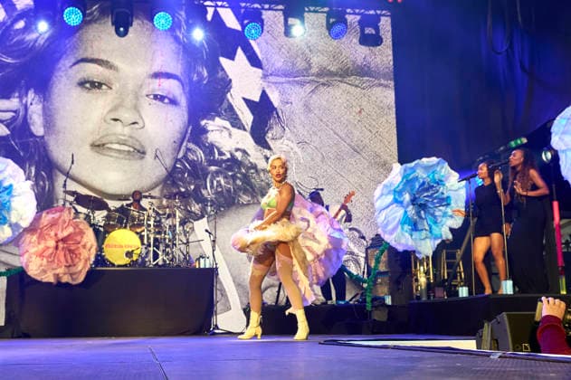 Rita Ora live bei der Eröffnung vom Sommerfestival 2026 in der Autostadt. Wolfsburg, 03.07.2026 *** Rita Ora performs live at the opening of the 2026 Summer Festival at Autostadt Wolfsburg, July 3, 2026 Foto:xU.xStammx xFuturexImagex ora_6730