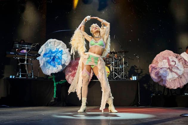 Rita Ora live bei der Eröffnung vom Sommerfestival 2026 in der Autostadt. Wolfsburg, 03.07.2026 *** Rita Ora performs live at the opening of the 2026 Summer Festival at Autostadt Wolfsburg, July 3, 2026 Foto:xU.xStammx xFuturexImagex ora_6731