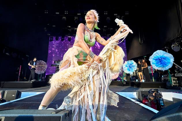 Rita Ora live bei der Eröffnung vom Sommerfestival 2026 in der Autostadt. Wolfsburg, 03.07.2026 *** Rita Ora performs live at the opening of the 2026 Summer Festival at Autostadt Wolfsburg, July 3, 2026 Foto:xU.xStammx xFuturexImagex ora_6745
