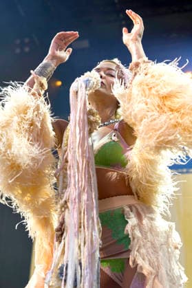 Rita Ora live bei der Eröffnung vom Sommerfestival 2026 in der Autostadt. Wolfsburg, 03.07.2026 *** Rita Ora performs live at the opening of the 2026 Summer Festival at Autostadt Wolfsburg, July 3, 2026 Foto:xU.xStammx xFuturexImagex ora_6750