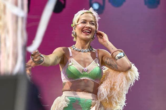 Rita Ora live bei der Eröffnung vom Sommerfestival 2026 in der Autostadt. Wolfsburg, 03.07.2026 *** Rita Ora performs live at the opening of the 2026 Summer Festival at Autostadt Wolfsburg, July 3, 2026 Foto:xU.xStammx xFuturexImagex ora_6753
