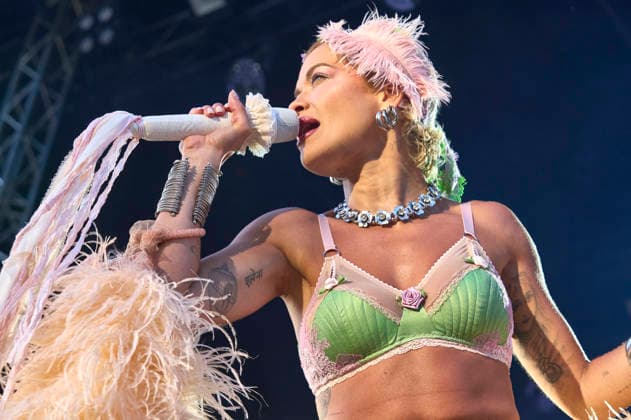 Rita Ora live bei der Eröffnung vom Sommerfestival 2026 in der Autostadt. Wolfsburg, 03.07.2026 *** Rita Ora performs live at the opening of the 2026 Summer Festival at Autostadt Wolfsburg, July 3, 2026 Foto:xU.xStammx xFuturexImagex ora_6769