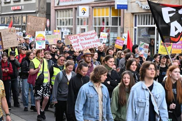 Erfurter AfD Parteitag 2026 ** NUR FÜR REDAKTIONELLE ZWECKE ** EDITORIAL USE ONLY **<p>Erfurt AfD Parteitag 04.07.2026 DGB Demostration Zug durch Erfurt zum Messegelände< p> Marco Schmidt Thüringen Germany Erfurt Copyright: MarcoxSchmidt *** 2026 AfD Party Convention in Erfurt ** FOR EDITORIAL PURPOSES ONLY ** EDITORIAL USE ONLY ** p Erfurt AfD Party Convention 04 07 2026 DGB Demonstration March through Erfurt to the Exhibition Grounds p Marco Schmidt Thuringia Germany Erfurt Copyright MarcoxSchmidt Copyright: MarcoxSchmidt doc86ke16pkot4j6ij5o5d ,EDITORIAL USE ONLY