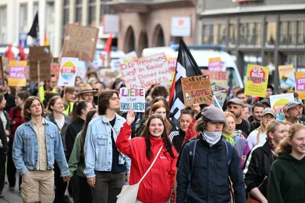 Erfurter AfD Parteitag 2026 ** NUR FÜR REDAKTIONELLE ZWECKE ** EDITORIAL USE ONLY **<p>Erfurt AfD Parteitag 04.07.2026 DGB Demostration Zug durch Erfurt zum Messegelände< p> Marco Schmidt Thüringen Germany Erfurt Copyright: MarcoxSchmidt *** 2026 AfD Party Convention in Erfurt ** FOR EDITORIAL PURPOSES ONLY ** EDITORIAL USE ONLY ** p Erfurt AfD Party Convention 04 07 2026 DGB Demonstration March through Erfurt to the Exhibition Grounds p Marco Schmidt Thuringia Germany Erfurt Copyright MarcoxSchmidt Copyright: MarcoxSchmidt doc86ked85f5dj155auu1uuf ,EDITORIAL USE ONLY