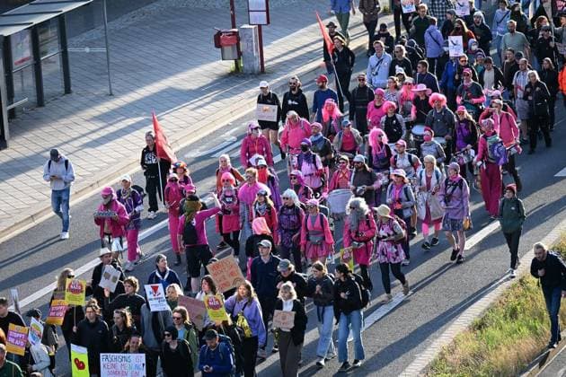 Erfurter AfD Parteitag 2026 ** NUR FÜR REDAKTIONELLE ZWECKE ** EDITORIAL USE ONLY **<p>Erfurt AfD Parteitag 04.07.2026 DGB Demostration Zug durch Erfurt zum Messegelände< p> Marco Schmidt Thüringen Germany Erfurt Copyright: MarcoxSchmidt *** 2026 AfD Party Convention in Erfurt ** FOR EDITORIAL PURPOSES ONLY ** EDITORIAL USE ONLY ** p Erfurt AfD Party Convention 04 07 2026 DGB Demonstration March through Erfurt to the Exhibition Grounds p Marco Schmidt Thuringia Germany Erfurt Copyright MarcoxSchmidt Copyright: MarcoxSchmidt doc86kegx7lqr840skho5d ,EDITORIAL USE ONLY
