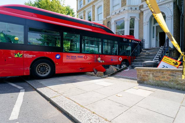 London bus crashed into a property. St Quintin Avenue, London. 3rd July 2026 The scene in Notting Hill, West London, after a bus crashed into a property on St Quintin Avenue., Credit:Aldo Ciarrocchi Avalon UK, London  Copyright: xAldoxCiarrocchix xAvalonx 1114227571