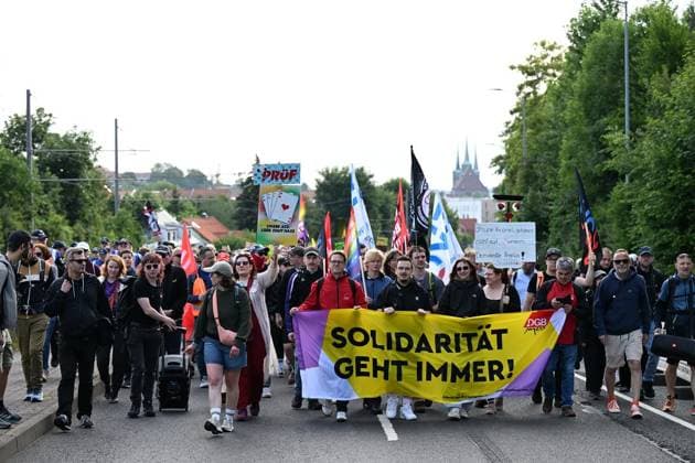 Erfurter AfD Parteitag 2026 ** NUR FÜR REDAKTIONELLE ZWECKE ** EDITORIAL USE ONLY **<p>Erfurt AfD Parteitag 04.07.2026 DGB Demostration Zug durch Erfurt zum Messegelände< p> Marco Schmidt Thüringen Germany Erfurt Copyright: MarcoxSchmidt *** 2026 AfD Party Convention in Erfurt ** FOR EDITORIAL PURPOSES ONLY ** EDITORIAL USE ONLY ** p Erfurt AfD Party Convention 04 07 2026 DGB Demonstration March through Erfurt to the Exhibition Grounds p Marco Schmidt Thuringia Germany Erfurt Copyright MarcoxSchmidt Copyright: MarcoxSchmidt doc86kes0ofp6f1n6b1kol3 ,EDITORIAL USE ONLY
