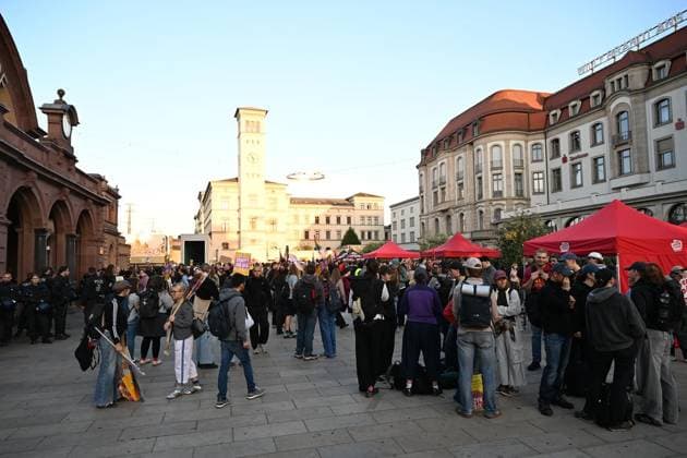 Erfurter AfD Parteitag 2026 ** NUR FÜR REDAKTIONELLE ZWECKE ** EDITORIAL USE ONLY **<p>Erfurt AfD Parteitag 04.07.2026 DGB Demostration Zug durch Erfurt zum Messegelände< p> Marco Schmidt Thüringen Germany Erfurt Copyright: MarcoxSchmidt *** 2026 AfD Party Convention in Erfurt ** FOR EDITORIAL PURPOSES ONLY ** EDITORIAL USE ONLY ** p Erfurt AfD Party Convention 04 07 2026 DGB Demonstration March through Erfurt to the Exhibition Grounds p Marco Schmidt Thuringia Germany Erfurt Copyright MarcoxSchmidt Copyright: MarcoxSchmidt doc86kf7q9jrc912bmxvoff ,EDITORIAL USE ONLY