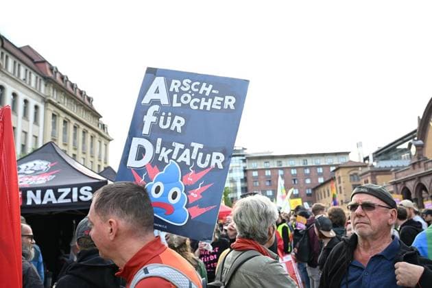 Erfurter AfD Parteitag 2026 ** NUR FÜR REDAKTIONELLE ZWECKE ** EDITORIAL USE ONLY **<p>Erfurt AfD Parteitag 04.07.2026 DGB Demostration Zug durch Erfurt zum Messegelände< p> Marco Schmidt Thüringen Germany Erfurt Copyright: MarcoxSchmidt *** 2026 AfD Party Convention in Erfurt ** FOR EDITORIAL PURPOSES ONLY ** EDITORIAL USE ONLY ** p Erfurt AfD Party Convention 04 07 2026 DGB Demonstration March through Erfurt to the Exhibition Grounds p Marco Schmidt Thuringia Germany Erfurt Copyright MarcoxSchmidt Copyright: MarcoxSchmidt doc86kf8ofugs61dvbtcfv7 ,EDITORIAL USE ONLY