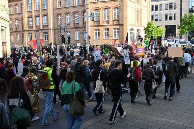 Erfurter AfD Parteitag 2026 ** NUR FÜR REDAKTIONELLE ZWECKE ** EDITORIAL USE ONLY **<p>Erfurt AfD Parteitag 04.07.2026 DGB Demostration Zug durch Erfurt zum Messegelände< p> Marco Schmidt Thüringen Germany Erfurt Copyright: MarcoxSchmidt *** 2026 AfD Party Convention in Erfurt ** FOR EDITORIAL PURPOSES ONLY ** EDITORIAL USE ONLY ** p Erfurt AfD Party Convention 04 07 2026 DGB Demonstration March through Erfurt to the Exhibition Grounds p Marco Schmidt Thuringia Germany Erfurt Copyright MarcoxSchmidt Copyright: MarcoxSchmidt doc86kf9l566whhrskxoep ,EDITORIAL USE ONLY