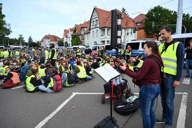 Erfurter AfD Parteitag 2026 ** NUR FÜR REDAKTIONELLE ZWECKE ** EDITORIAL USE ONLY **<p>Erfurt AfD Parteitag 04.07.2026 DGB Demostration Zug durch Erfurt zum Messegelände< p> Marco Schmidt Thüringen Germany Erfurt Copyright: MarcoxSchmidt *** 2026 AfD Party Convention in Erfurt ** FOR EDITORIAL PURPOSES ONLY ** EDITORIAL USE ONLY ** p Erfurt AfD Party Convention 04 07 2026 DGB Demonstration March through Erfurt to the Exhibition Grounds p Marco Schmidt Thuringia Germany Erfurt Copyright MarcoxSchmidt Copyright: MarcoxSchmidt doc86kfbfkghll22520ea6 ,EDITORIAL USE ONLY