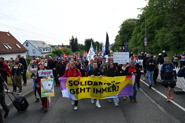 Erfurter AfD Parteitag 2026 ** NUR FÜR REDAKTIONELLE ZWECKE ** EDITORIAL USE ONLY **<p>Erfurt AfD Parteitag 04.07.2026 DGB Demostration Zug durch Erfurt zum Messegelände< p> Marco Schmidt Thüringen Germany Erfurt Copyright: MarcoxSchmidt *** 2026 AfD Party Convention in Erfurt ** FOR EDITORIAL PURPOSES ONLY ** EDITORIAL USE ONLY ** p Erfurt AfD Party Convention 04 07 2026 DGB Demonstration March through Erfurt to the Exhibition Grounds p Marco Schmidt Thuringia Germany Erfurt Copyright MarcoxSchmidt Copyright: MarcoxSchmidt doc86kfcdgv29v8au0hfms ,EDITORIAL USE ONLY