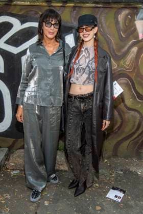 Mode, Berlin Fashion Week, Gäste der Kilian Kerner Modenschau ABB KERNER- Katrin und Lulu ( GNTM) zu Gast bei der Kilan Kerner SPRING SUMMER 2027 auf der Fashion Week in der Skaterhalle in Berlin am 03.07.2026 Berlin Deutschland *** ABB KERNER Katrin and Lulu from GNTM were guests at the Kilan Kerner SPRING SUMMER 2027 show during Fashion Week at the Skaterhalle in Berlin on July 3, 2026, Berlin, Germany