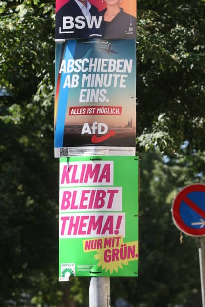 Wahlplakate zur Landtagswahl in Sachsen-Anhalt in Magdeburg. Magdeburg, 02.07.2026. In Magdeburg prägen die Wahlplakate der Parteien das Stadtbild. Die Parteien werben intensiv für die bevorstehende Landtagswahl in Sachsen-Anhalt am 6. September. Wegen einer Sonderregelung der Landeshauptstadt begann die Plakatierung früher als im restlichen Bundesland. *** Election posters for the state election in Saxony-Anhalt in Magdeburg Magdeburg, July 2, 2026 In Magdeburg, the political parties’ campaign posters dominate the cityscape. The parties are campaigning intensively for the upcoming state election in Saxony-Anhalt on September 6. Due to a special regulation in the state capital, the posting of posters began earlier than in the rest o Copyright: xAgenturxMatthiasxWehnertx xM.xGränzdörferx