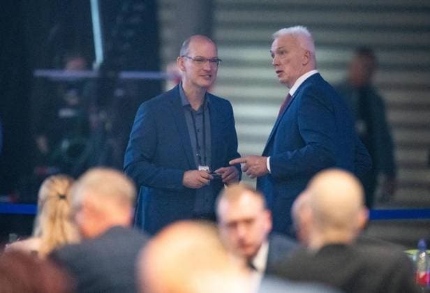 AFD - BUNDESPARTEITAG 2026 IN DER MESSE ERFURT ** NUR FÜR REDAKTIONELLE ZWECKE ** EDITORIAL USE ONLY **<p>04 07 2026-Erfurt: Bundesparteitag der AfD (Alternative für Deutschland) Auf dem Parteitag soll unter anderem der Bundesvorstand der AfD neu gewählt werden. im Foto: Stefan Möller (AfD), Jörg Prophet (AfD), rechts ( Deutschland Thueringen Erfurt Copyright: SaschaxFromm *** AFD NATIONAL PARTY CONVENTION 2026 AT THE ERFURT EXHIBITION CENTER ** FOR EDITORIAL USE ONLY ** EDITORIAL USE ONLY ** July 4, 2026 Erfurt Federal Party Convention of the AfD (Alternative for Germany) Among other things, the AfD’s Federal Executive Board is to be re-elected at the party convention. Pictured: Stefan Möller (AfD), Jörg Prophet (AfD), right. E Copyright: SaschaxFromm doc86kg1nol35wrtu9woie ,EDITORIAL USE ONLY
