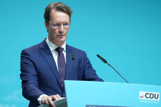 Landesparteitag der CDU NRW in Duesseldorf Hendrik Wuest, Ministerpraesident des Landes Nordrhein-Westfalen im Portrait bei seiner Rede zur Ereoffung des Landesparteitag der CDU Nordrhein-Westfalen im Maritim Hotel, Duesseldorf, 04.07.2026 Duesseldorf NRW Deutschland *** CDU North Rhine-Westphalia State Party Convention in Düsseldorf: A portrait of Hendrik Wuest, Minister-President of North Rhine-Westphalia, during his opening address at the CDU North Rhine-Westphalia State Party Convention at the Maritim Hotel in Düsseldorf, July 4, 2026, Düsseldorf, North Rhine-Westphalia, Germany