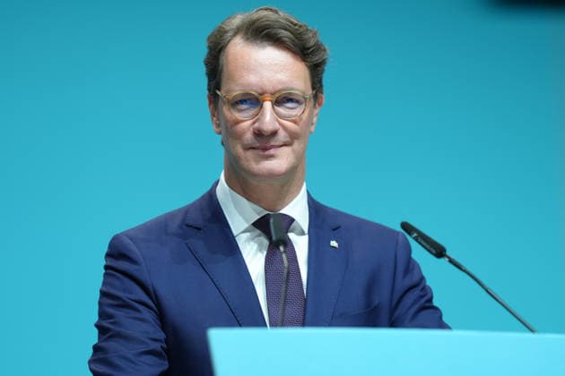 Landesparteitag der CDU NRW in Duesseldorf Hendrik Wuest, Ministerpraesident des Landes Nordrhein-Westfalen im Portrait bei seiner Rede zur Ereoffung des Landesparteitag der CDU Nordrhein-Westfalen im Maritim Hotel, Duesseldorf, 04.07.2026 Duesseldorf NRW Deutschland *** CDU North Rhine-Westphalia State Party Convention in Düsseldorf: A portrait of Hendrik Wuest, Minister-President of North Rhine-Westphalia, during his opening address at the CDU North Rhine-Westphalia State Party Convention at the Maritim Hotel in Düsseldorf, July 4, 2026, Düsseldorf, North Rhine-Westphalia, Germany