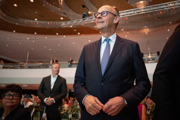 CDU Landesparteitag des Landes Nordrhein-Westfalen in Duesseldorf Bundeskanzler Friedrich Merz auf dem CDU Landesparteitag des Landes Nordrhein-Westfalen im Maritim Hotel in NRW, Duesseldorf, 04.07.2026 *** CDU State Party Convention of North Rhine-Westphalia in Düsseldorf; Federal Chancellor Friedrich Merz at the CDU State Party Convention of North Rhine-Westphalia at the Maritim Hotel in Düsseldorf, North Rhine-Westphalia, July 4, 2026