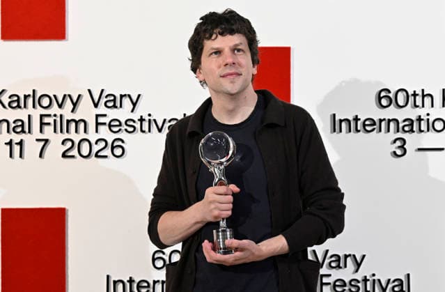 The 60th Karlovy Vary International Film Festival continued on its second day, in Karlovy Vary, Czech Republic, on July 4, 2026. American actor Jesse Eisenberg accepted the Festival President s Award and introduced the film The Double . (CTKxPhoto KaterinaxSulova) CTKPhotoP2026070403208  CTKPhotoP2026070403208