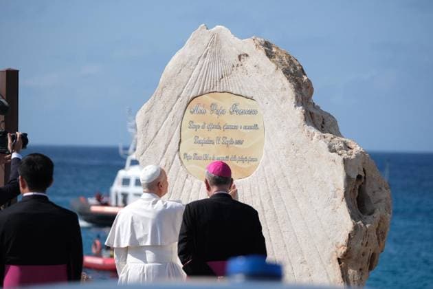 July 4, 2026, Lampedusa: An handout picture provided by Arcidiocesi di Agrigento shows Pope Leo XIV during his pastoral visit on Lampedusa, island in the south of Italy, 4 July 2026 ANSA Arcidiocesi di Agrigento press office handout +++ ANSA PROVIDES ACCESS TO THIS HANDOUT PHOTO TO BE USED SOLELY TO ILLUSTRATE NEWS REPORTING OR COMMENTARY ON THE FACTS OR EVENTS DEPICTED IN THIS IMAGE - NO ARCHIVING - NO LICENSING - NPK Lampedusa  - ZUMAa110 20260704_zaf_a110_009 Copyright: xArcidiocesixDixAgrigentox