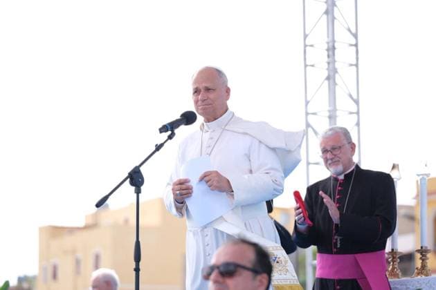 July 4, 2026, Lampedusa: An handout picture provided by Arcidiocesi di Agrigento shows Pope Leo XIV during his pastoral visit on Lampedusa, island in the south of Italy, 4 July 2026 ANSA Arcidiocesi di Agrigento press office handout +++ ANSA PROVIDES ACCESS TO THIS HANDOUT PHOTO TO BE USED SOLELY TO ILLUSTRATE NEWS REPORTING OR COMMENTARY ON THE FACTS OR EVENTS DEPICTED IN THIS IMAGE - NO ARCHIVING - NO LICENSING - NPK Lampedusa  - ZUMAa110 20260704_zaf_a110_016 Copyright: xArcidiocesixDixAgrigentox