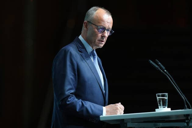 Landesparteitag der CDU NRW in Duesseldorf Bundeskanzler Friedrich Merz bei seiner Rede zur Ereoffung des Landesparteitag der CDU Nordrhein-Westfalen im Maritim Hotel, Duesseldorf, 04.07.2026 Duesseldorf NRW Deutschland *** CDU North Rhine-Westphalia State Party Convention in Düsseldorf: Federal Chancellor Friedrich Merz delivering his opening address at the CDU North Rhine-Westphalia State Party Convention at the Maritim Hotel in Düsseldorf, July 4, 2026, Düsseldorf, North Rhine-Westphalia, Germany
