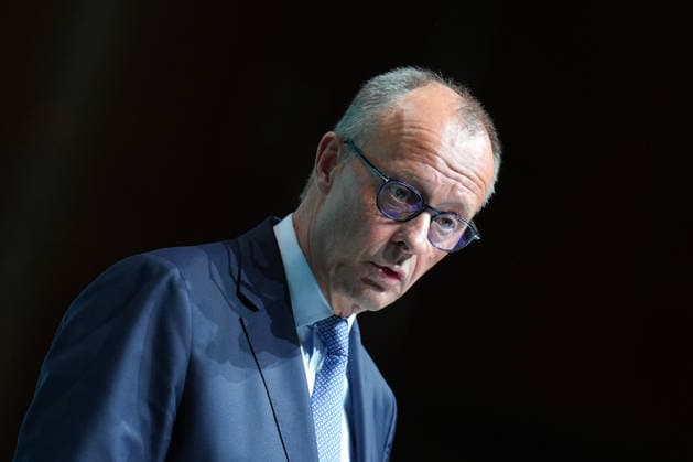 Landesparteitag der CDU NRW in Duesseldorf Bundeskanzler Friedrich Merz bei seiner Rede zur Ereoffung des Landesparteitag der CDU Nordrhein-Westfalen im Maritim Hotel, Duesseldorf, 04.07.2026 Duesseldorf NRW Deutschland *** CDU North Rhine-Westphalia State Party Convention in Düsseldorf: Federal Chancellor Friedrich Merz delivering his opening address at the CDU North Rhine-Westphalia State Party Convention at the Maritim Hotel in Düsseldorf, July 4, 2026, Düsseldorf, North Rhine-Westphalia, Germany