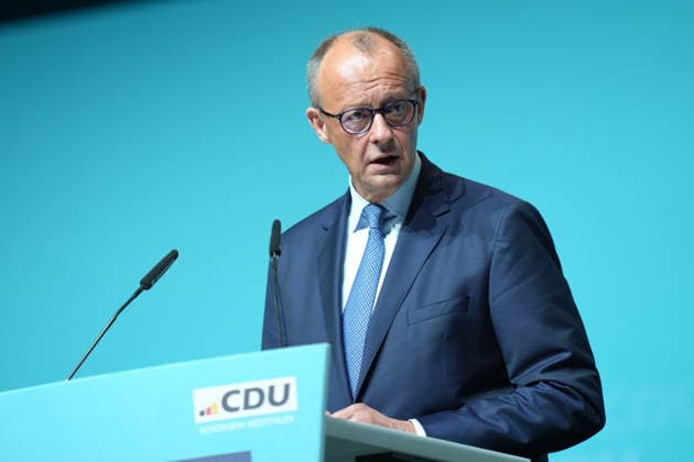 Landesparteitag der CDU NRW in Duesseldorf Bundeskanzler Friedrich Merz im Portrait bei seiner Rede zur Ereoffung des Landesparteitag der CDU Nordrhein-Westfalen im Maritim Hotel, Duesseldorf, 04.07.2026 Duesseldorf NRW Deutschland *** CDU North Rhine-Westphalia State Party Convention in Düsseldorf: A portrait of Chancellor Friedrich Merz during his opening address at the CDU North Rhine-Westphalia State Party Convention at the Maritim Hotel in Düsseldorf, July 4, 2026, Düsseldorf, North Rhine-Westphalia, Germany