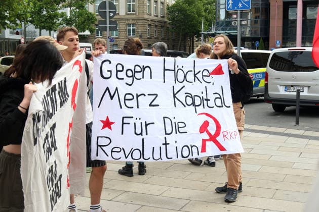 Erfurt, 04.07.2026 Gegendemonstration gegen den Bundesparteitag der AfD in Erfurt *** Erfurt, July 4, 2026: Counter-demonstration against the AfD’s national party convention in Erfurt Copyright: xMatthiasxGränzdörferx