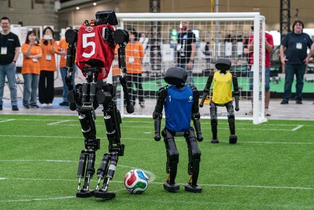 July 4, 2026, Incheon, South Korea: Humanoid robots play soccer during the Humanoid soccer league at Songdo ConvensiA. RoboCup 2026 INCHEON is happening from July 2 to July 6 at Songdo ConvensiA. The event was first held in 1997 and is the world™s largest robot soccer competition and a global challenge dedicated to build a better future through artificial intelligence and robotic technologies. Incheon South Korea - ZUMAs197 20260704_aaa_s197_001 Copyright: xSimonxShinx