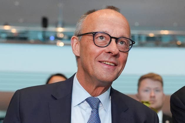 Landesparteitag der CDU NRW in Duesseldorf Bundeskanzler Friedrich Merz im Portrait beim Landesparteitag der CDU Nordrhein-Westfalen im Maritim Hotel, Duesseldorf, 04.07.2026 Duesseldorf NRW Deutschland *** CDU North Rhine-Westphalia State Party Convention in Düsseldorf: A portrait of Chancellor Friedrich Merz at the CDU North Rhine-Westphalia State Party Convention at the Maritim Hotel, Düsseldorf, July 4, 2026, Düsseldorf, North Rhine-Westphalia, Germany