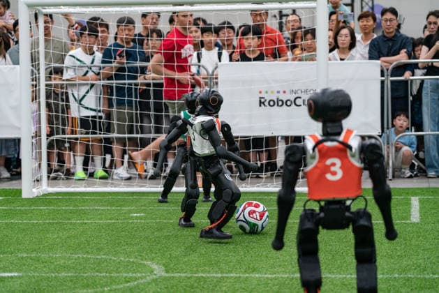 July 4, 2026, Incheon, South Korea: Humanoid robots seen playing soccer for the Humanoid soccer league at Songdo ConvensiA. RoboCup 2026 INCHEON is happening from July 2 to July 6 at Songdo ConvensiA. The event was first held in 1997 and is the world™s largest robot soccer competition and a global challenge dedicated to build a better future through artificial intelligence and robotic technologies. Incheon South Korea - ZUMAs197 20260704_aaa_s197_010 Copyright: xSimonxShinx
