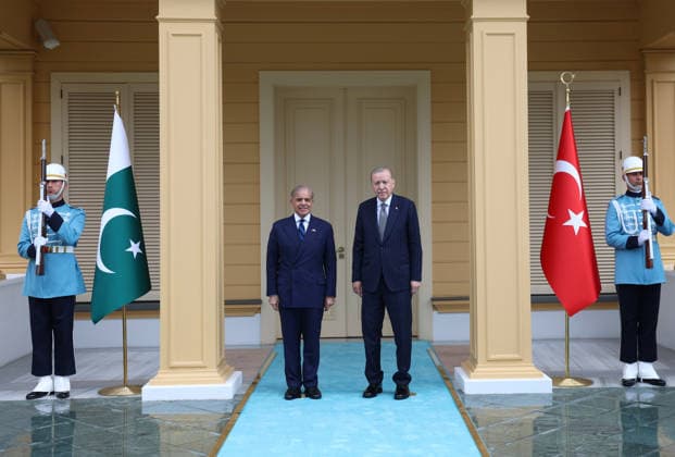Recep Tayyip Erdogan - Shehbaz Sharif meeting in Istanbul ISTANBUL, TURKIYE - JULY 04: (----EDITORIAL USE ONLY MANDATORY CREDIT - TURKISH PRESIDENCY HANDOUT - NO MARKETING NO ADVERTISING CAMPAIGNS - DISTRIBUTED AS A SERVICE TO CLIENTS----) Turkish President Recep Tayyip Erdogan welcomes Pakistani Prime Minister Shehbaz Sharif with an official ceremony in Istanbul, Turkiye on July 04, 2026. Turkish Presidency Handout Anadolu Istanbul Turkey. Editorial use only. Please get in touch for any other usage.  Copyright: x2026xAnadoluxTurkishxPresidencyx xHandoutx