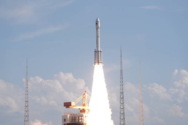 (260704) -- TAIYUAN, July 4, 2026 -- A modified Long March-6 carrier rocket carrying a new satellite group blasts off from the Taiyuan Satellite Launch Center in north China s Shanxi Province on July 4, 2026. The satellite group was launched at 5:30 p.m. (Beijing Time) aboard a modified Long March-6 carrier rocket and entered its preset orbit successfully. It will form part of the Spacesail Constellation, a mega commercial Chinese low-orbit satellite network. (Photo by Xinhua) (EyesOnSci) CHINA-TAIYUAN-SATELLITE GROUP-LAUNCH (CN) LixTiantian 