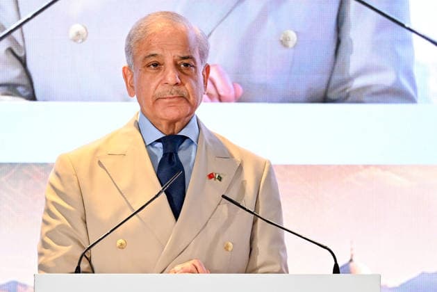 Turkiye-Pakistan Business Forum ISTANBUL, TURKIYE - JULY 04: Pakistani Prime Minister Shehbaz Sharif speaks during the Turkiye-Pakistan Business Forum in Besiktas district of Istanbul, Turkiye on July 04, 2026. Serhat Cagdas Anadolu Istanbul Turkey. Editorial use only. Please get in touch for any other usage.  Copyright: x2026xAnadoluxSerhatxCagdasx