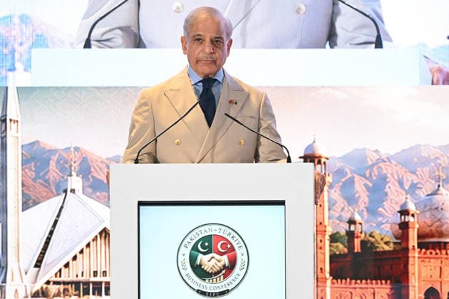 Turkiye-Pakistan Business Forum ISTANBUL, TURKIYE - JULY 04: Pakistani Prime Minister Shehbaz Sharif speaks during the Turkiye-Pakistan Business Forum in Besiktas district of Istanbul, Turkiye on July 04, 2026. Serhat Cagdas Anadolu Istanbul Turkey. Editorial use only. Please get in touch for any other usage.  Copyright: x2026xAnadoluxSerhatxCagdasx