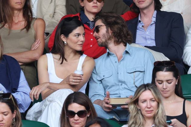. 04 07 2026. London, United Kingdom. Celebrities including Andrew Garfield and Monica Barbaro in the crowd on Centre Court on day six of the Wimbledon Tennis Championships in London.  xStephenxLockx xi-Imagesx IIM-26882-0040