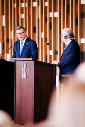 Johann Wadephul (CDU), Bundesaussenminister, aufgenommen zusammen mit Mauro Vieira, Aussenminister der Foederativen Republik Brasilien im Rahmen einer Pressekonferenz in Brasilia, 03.07.2026. Fotografiert im Auftrag des Auswaertigen Amtes (AA) Brasilia Brasilien *** Johann Wadephul (CDU), Federal Minister of Foreign Affairs, pictured with Mauro Vieira, Minister of Foreign Affairs of the Federative Republic of Brazil, during a press conference in Brasília on July 3, 2026. Photographed on behalf of the Federal Foreign Office (AA) in Brasília, Brazil. Copyright: xFelixxZahnx