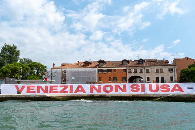 Reportage - Protest against U.S.A ambassador Tilman J. Fertitta and Donald Trump Protesters unfurl a banner against the arrival of U.S. Ambassador Tilman J. Fertitta, scheduled for July 17. Venice, Italy, 04 07 2026 during Protest against U.S.A ambassador Tilman J. Fertitta and Donald Trump, Reportage in Venice, Italy, July 04 2026 Venice Venice Biennale Italy Copyright: xLeonardoxGaravagliax xLiveMediax LPN_2549194