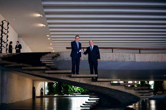 Johann Wadephul (CDU), Bundesaussenminister, trifft Mauro Vieira, Aussenminister der Foederativen Republik Brasilien zu einem Gespraech in Brasilia, 03.07.2026. Fotografiert im Auftrag des Auswaertigen Amtes (AA) Brasilia Brasilien *** Johann Wadephul (CDU), Federal Minister of Foreign Affairs, meets with Mauro Vieira, Minister of Foreign Affairs of the Federative Republic of Brazil, for talks in Brasília on July 3, 2026. Photographed on behalf of the Federal Foreign Office (AA) in Brasília, Brazil. Copyright: xFelixxZahnx