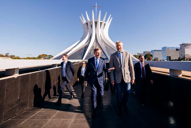 Johann Wadephul (CDU), Bundesaussenminister, aufgenommen im Rahmen eines Besuchs der Kathedrale von Brasilia in Brasilia, 03.07.2026. Fotografiert im Auftrag des Auswaertigen Amtes (AA) Brasilia Brasilien *** Johann Wadephul (CDU), Federal Minister of Foreign Affairs, photographed during a visit to the Cathedral of Brasília in Brasília on July 3, 2026. Photographed on behalf of the Federal Foreign Office (AA) in Brasília, Brazil. Copyright: xFelixxZahnx