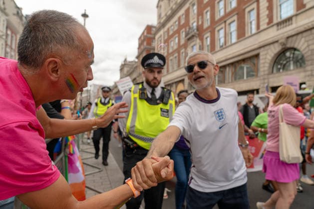 Pride March 2026, London UK 04 July 2026 Sadiq Khan shakes hands with the audience of the London Pride 2026 celebrations in central London on 4 July 2026. The annual event brought together members of the LGBTQ+ community, allies, and supporters to celebrate diversity, visibility, and equality., Credit:JAMES LEONARD COOK James Cook Avalon  Copyright: xJAMESxLEONARDxCOOKx xJamesxCookx xAvalonx 1114385910